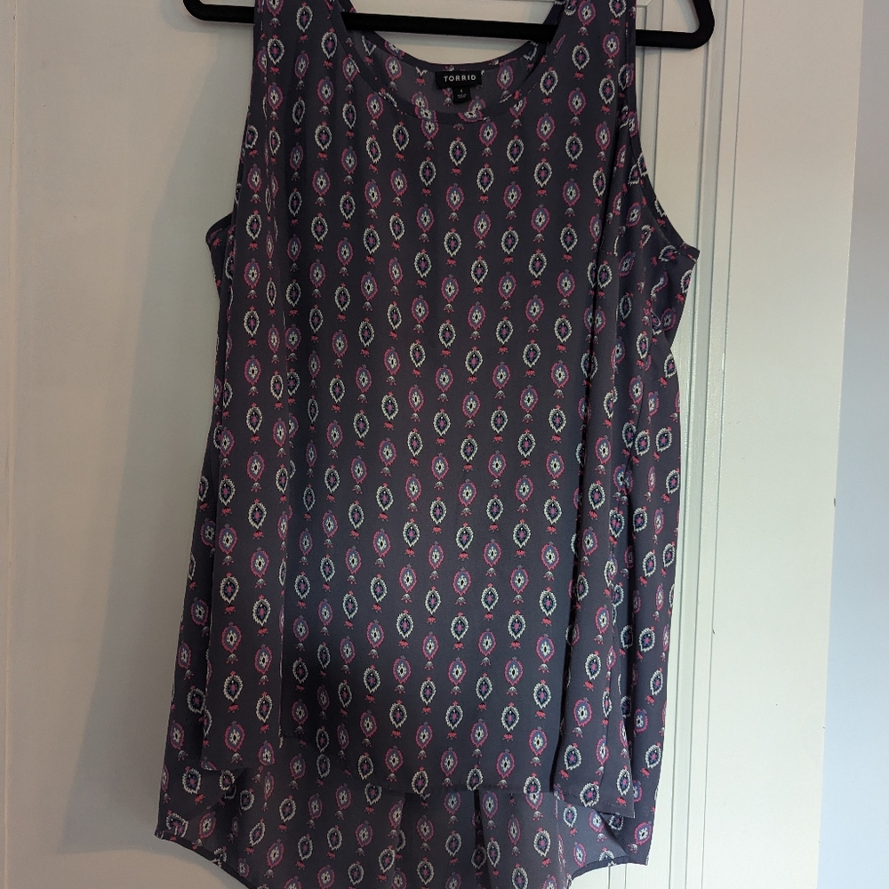 Torrid Women's Tank Top - Grey and Pink Geometric